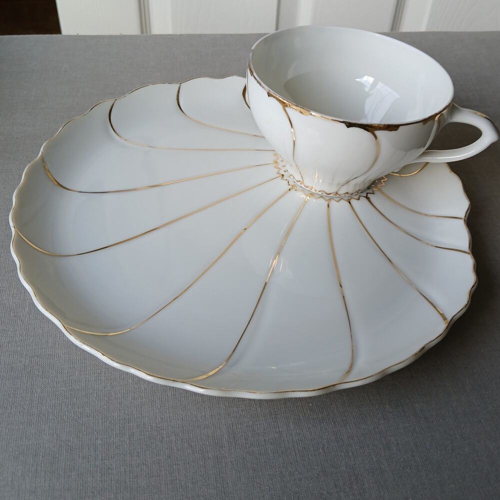 Inarco INA5 set of teacup & snack plate replacement porcelain china gold